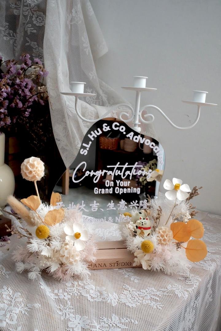 Preserved flower opening desk mirror
